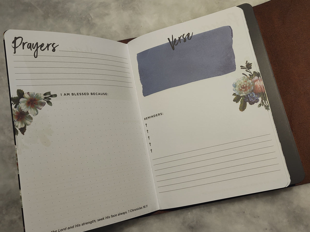 Tri-Fold Banded Notebook